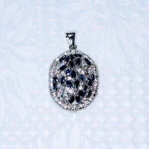 Pendant Sapphire with CZ accents 925